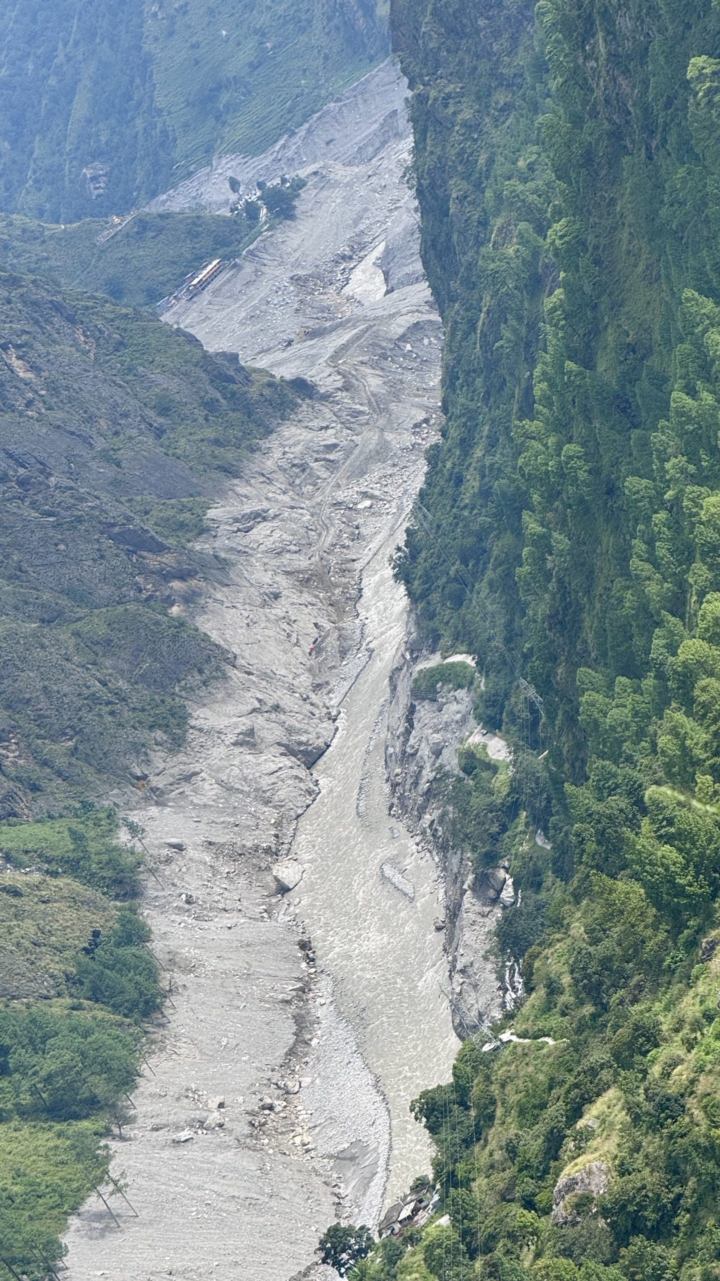खोज, उद्धार तथा राहत वितरण जारी, पुनर्निर्माणमा चुनौती