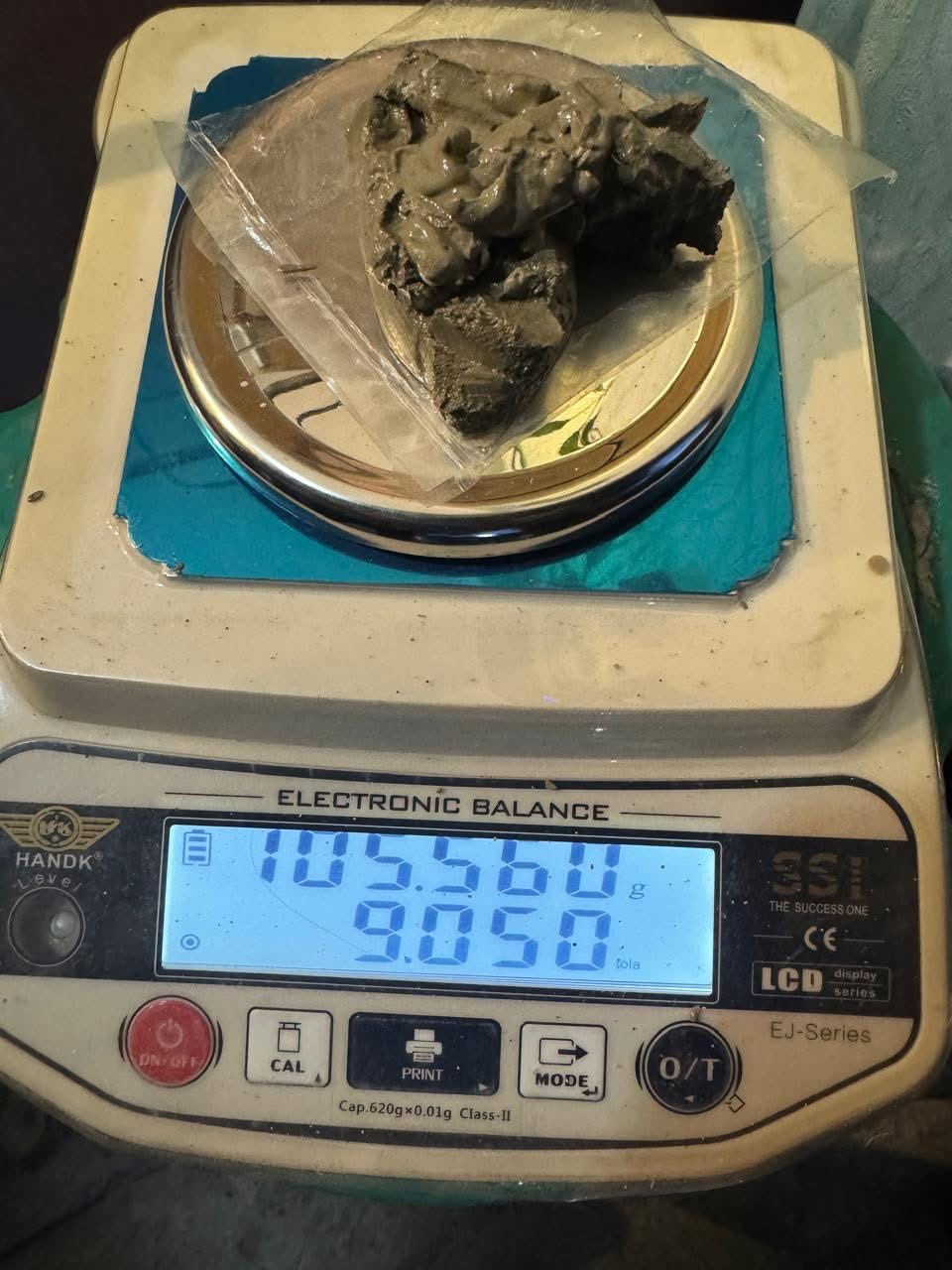 लागू औषध ब्राउन सुगर सहित २ जना पक्राउ