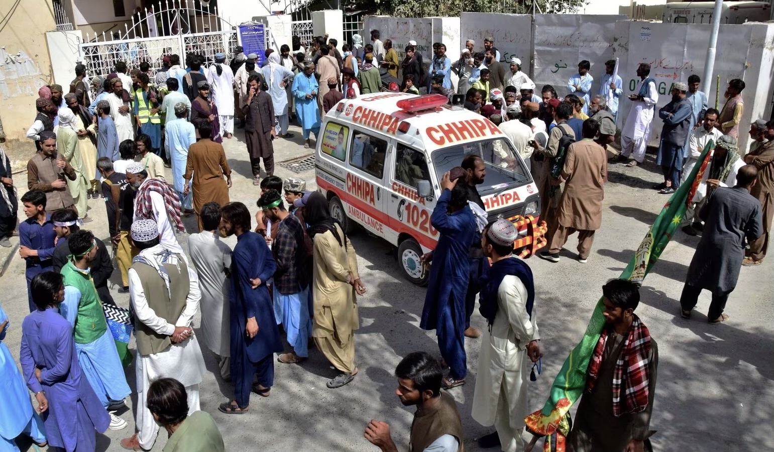 पाकिस्तान : निर्वाचनको पूर्वसन्ध्यामा विस्फोटमा परी १२ जनाको मृत्यु