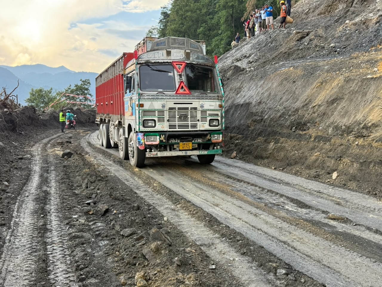 कृष्णभीर सडक परीक्षणका रुपमा एकतर्फी सञ्चालनमा