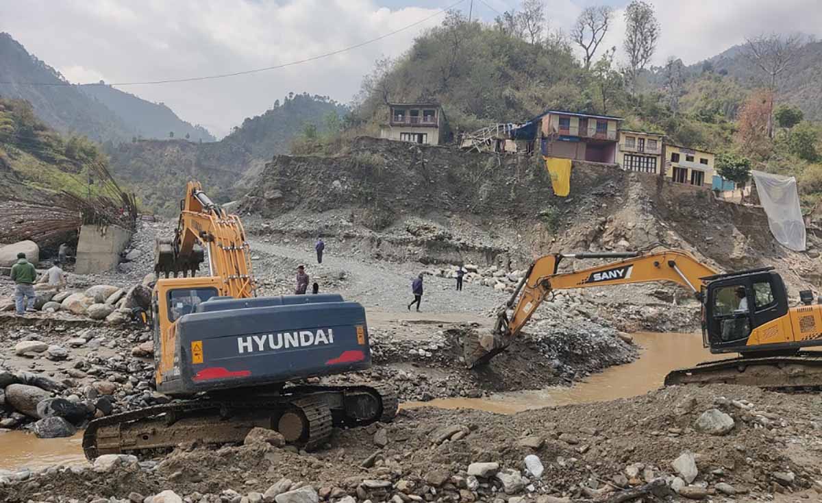 बीपी राजमार्ग बन्द: यात्राअघि प्रहरीसँग समन्वय गर्न अनुरोध