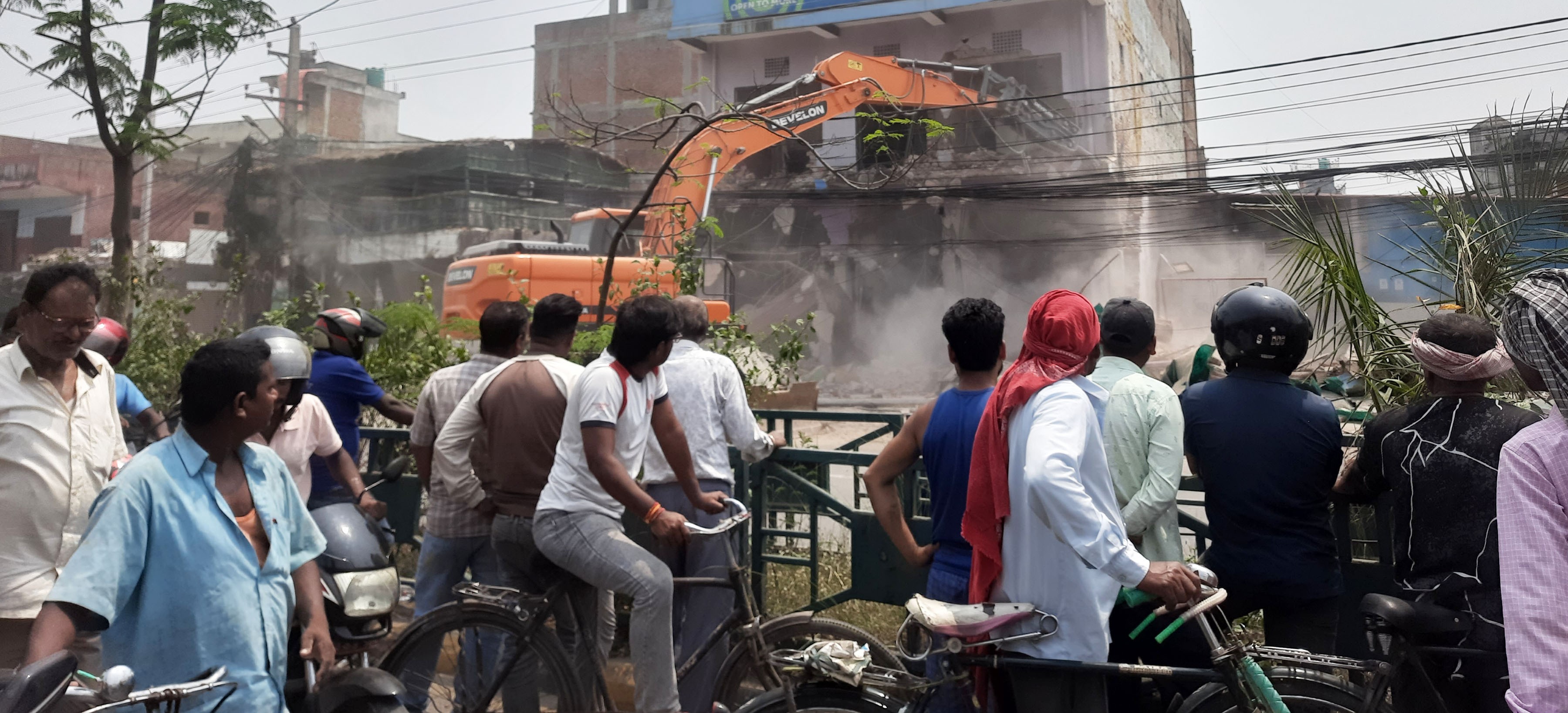 देशभर सञ्चालन गरियो अतिक्रमित संरचना हटाउने अभियान