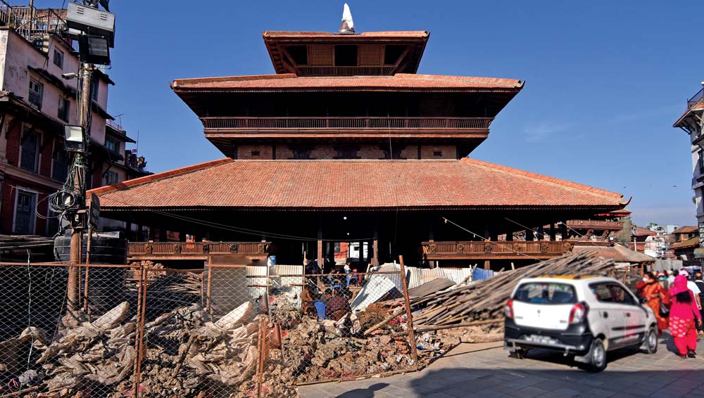 पुनर्निर्मित काष्ठमण्डप अलपत्र